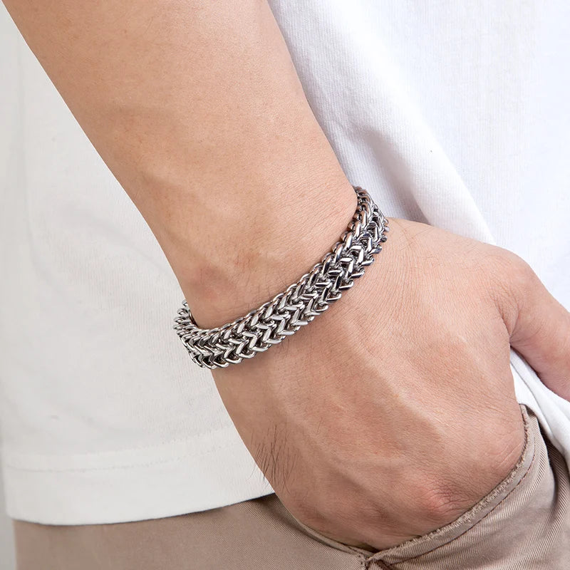 Pulseira em manha de aço inoxidável