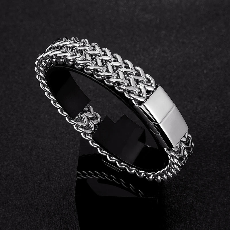 Pulseira em manha de aço inoxidável