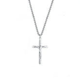 Colar com pingente de crucifixo em aço