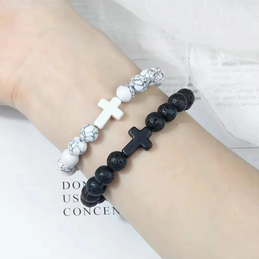 Bracelete com crucifixo e pedra natural