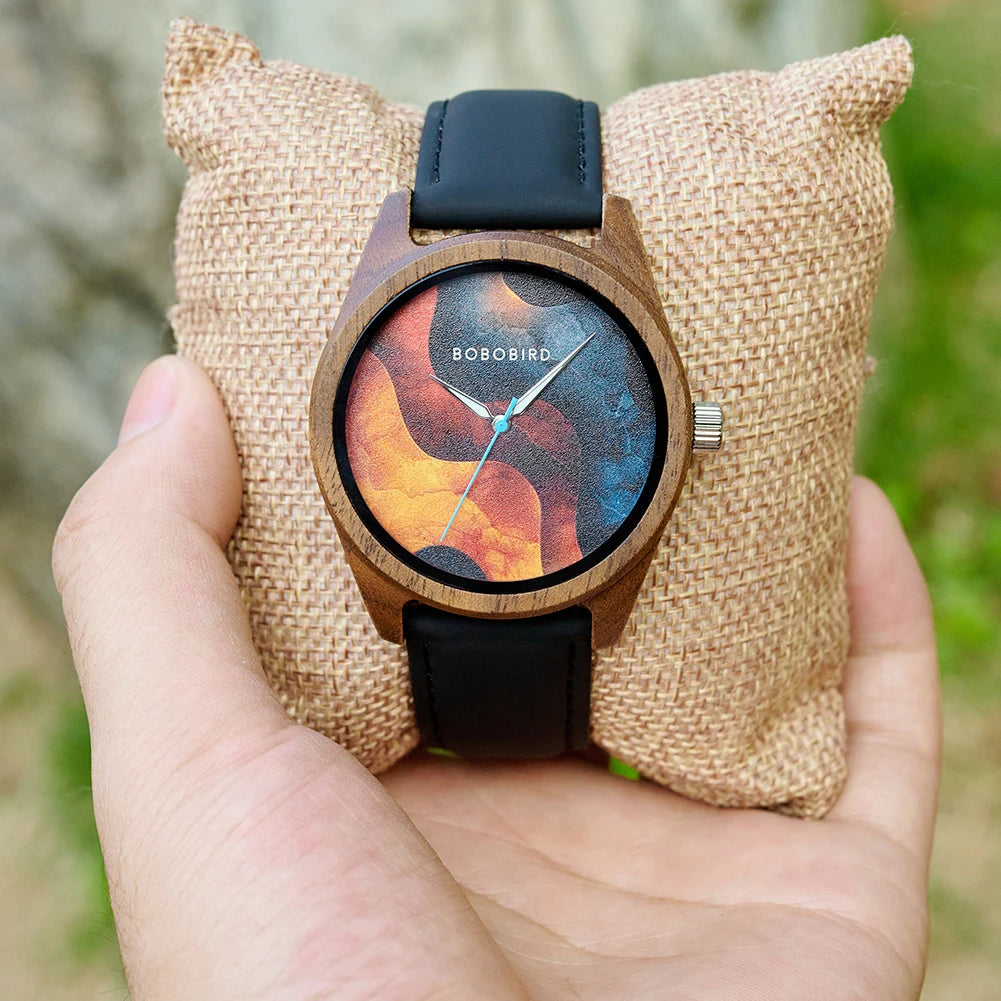 Relógio em Madeira com fundo ilustrado Edição Especial